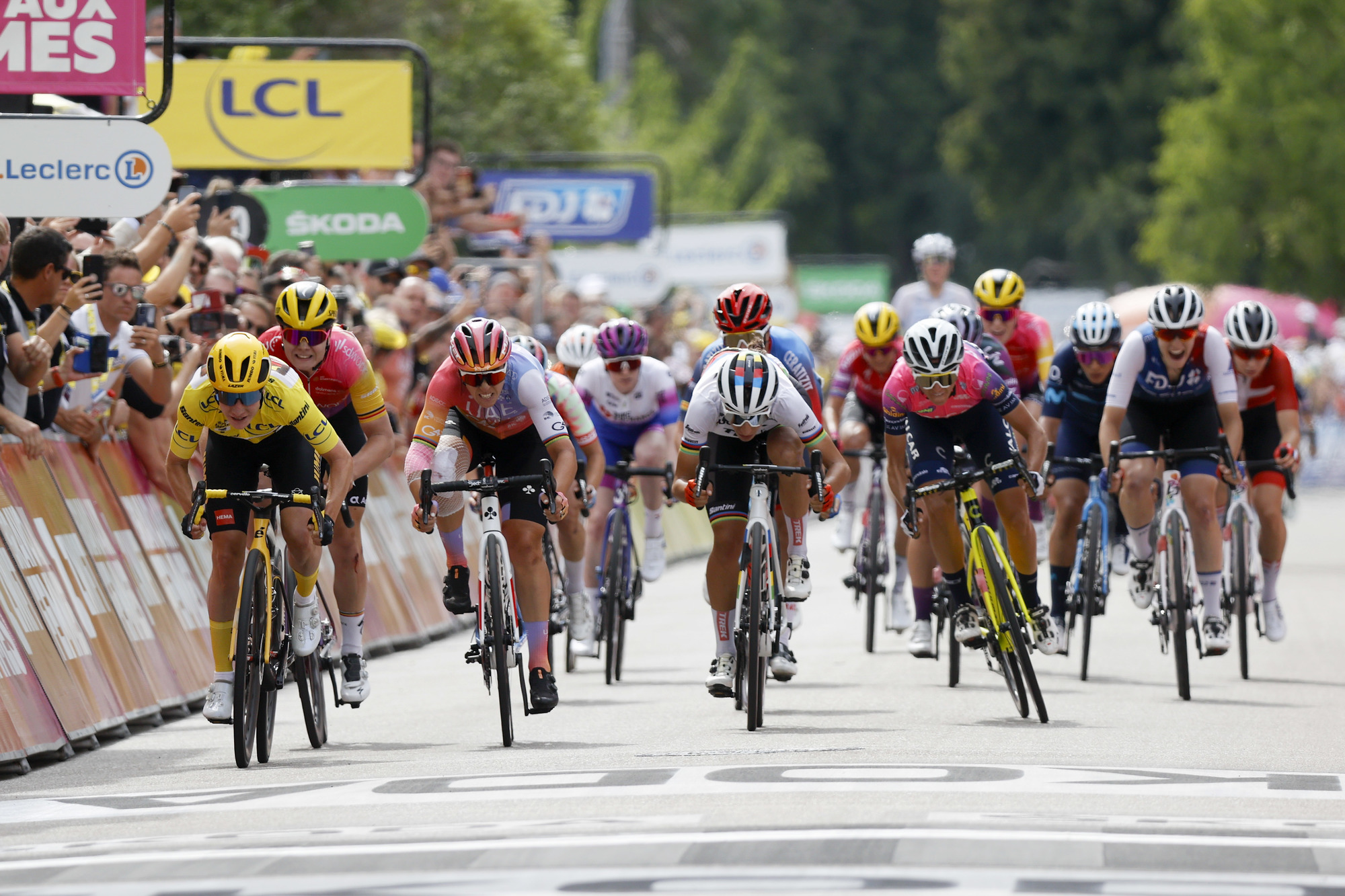 Marta Bastianelli sprints second  in the sixth stage of the Tour de France Femmes
